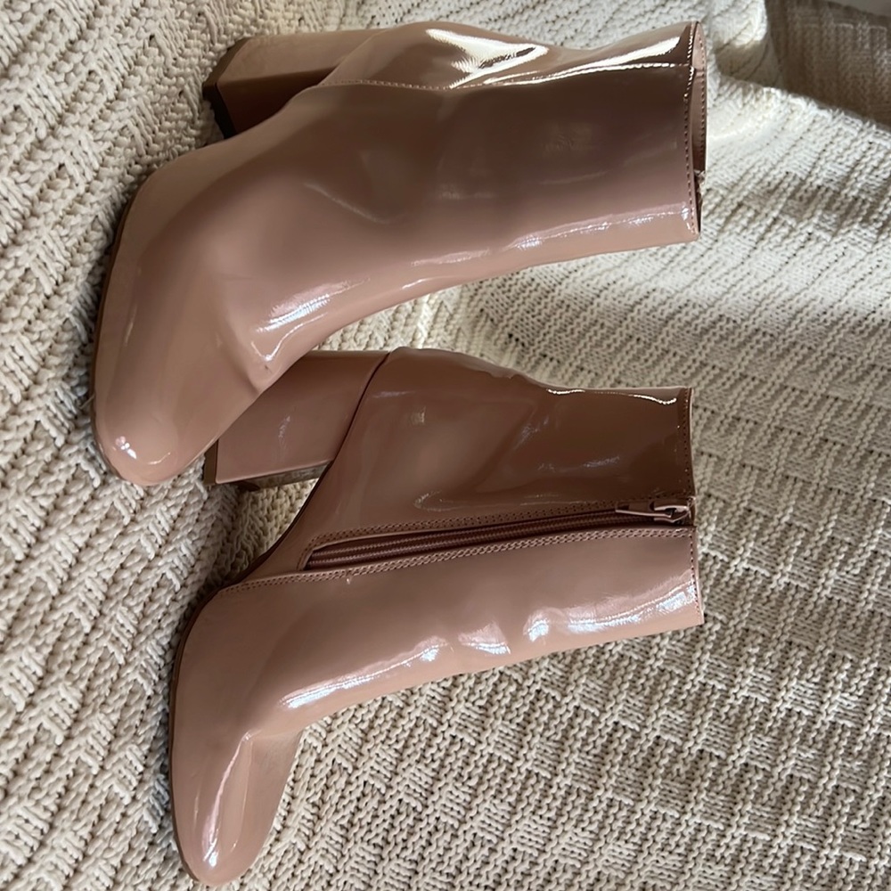 Women’s boots